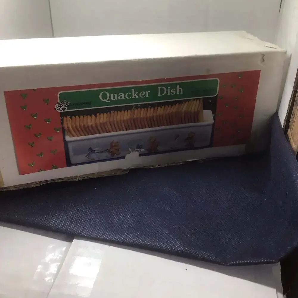 88 Christmas Around The World House Lloyd Ceramic Quacker Cracker Serving Dish